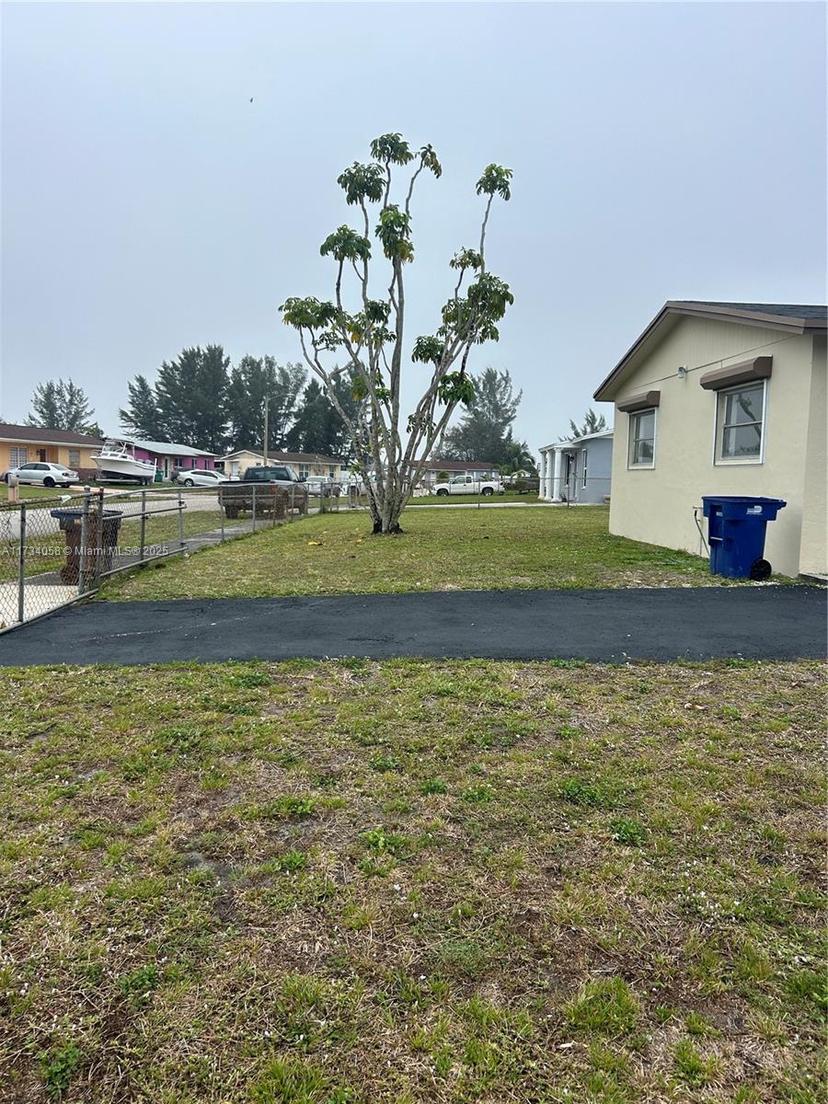 Picture of 3270 NW 196Th Ln, Miami Gardens FL 33056
