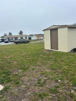 Picture of 3270 NW 196Th Ln, Miami Gardens, FL 33056