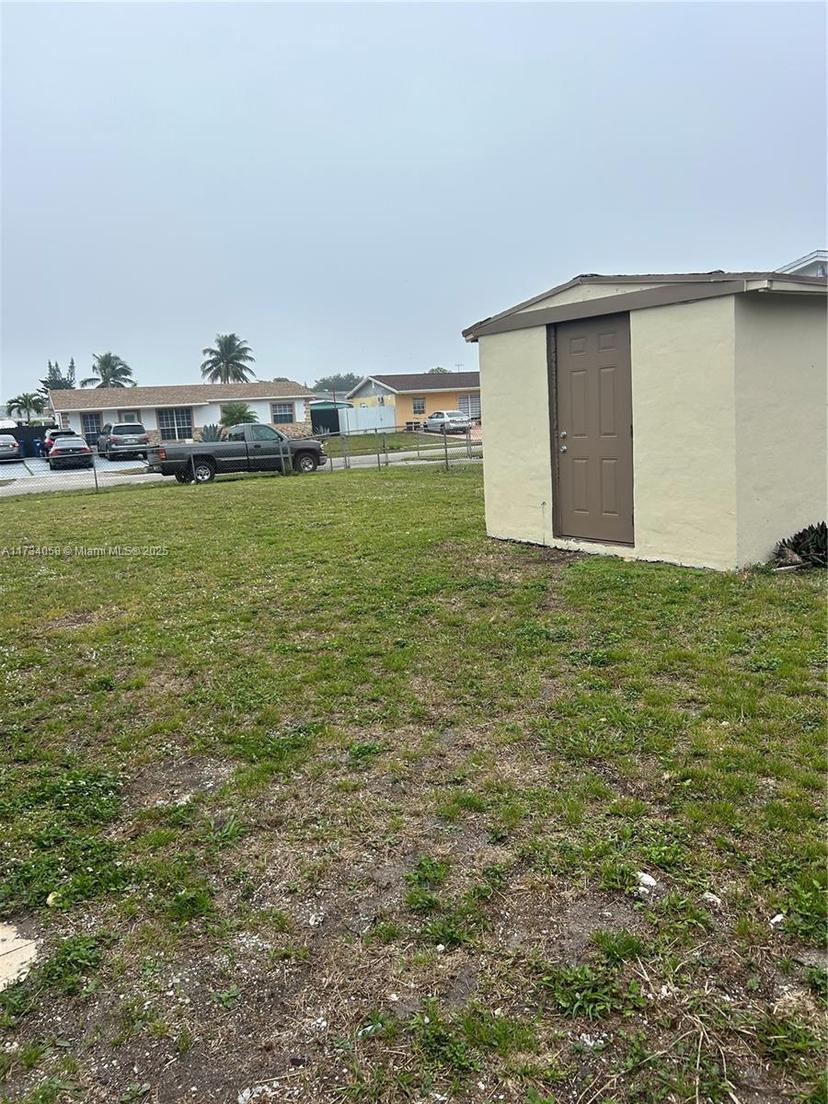 Picture of 3270 NW 196Th Ln, Miami Gardens FL 33056
