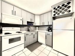 Picture of 16950 W Dixie Hwy # A429, North Miami Beach, FL 33160