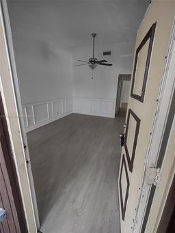 Picture of 5352 Bosque Ln # 112, West Palm Beach, FL 33415