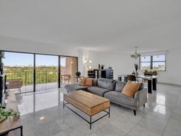 Picture of 1800 NE 114Th St # 803, Miami, FL 33181