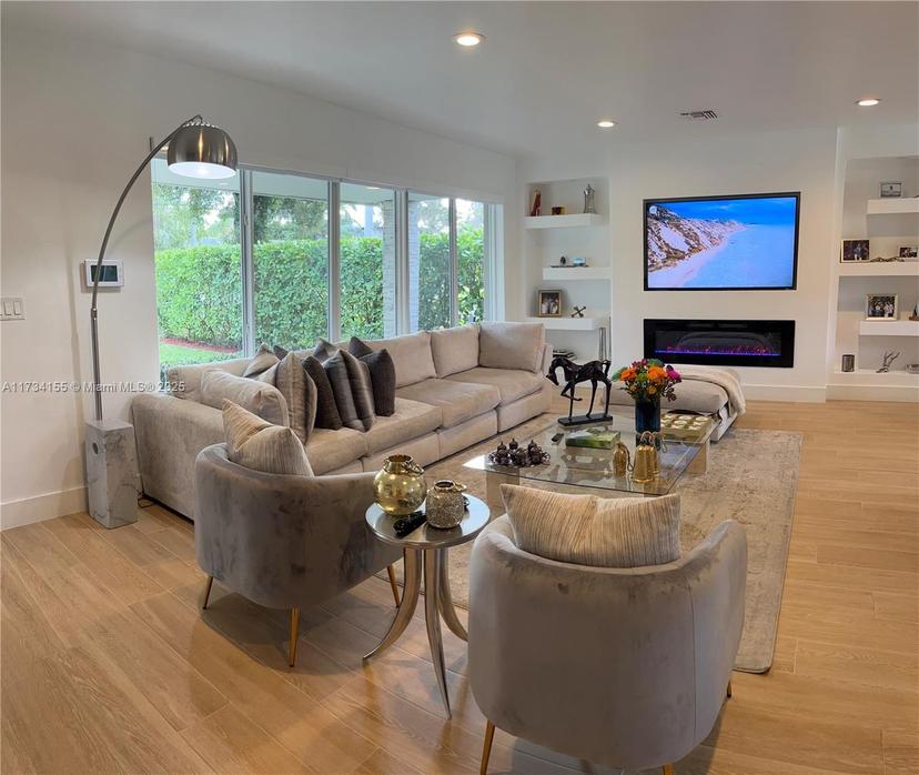 Picture of 1031 N Northlake Dr, Hollywood FL 33019