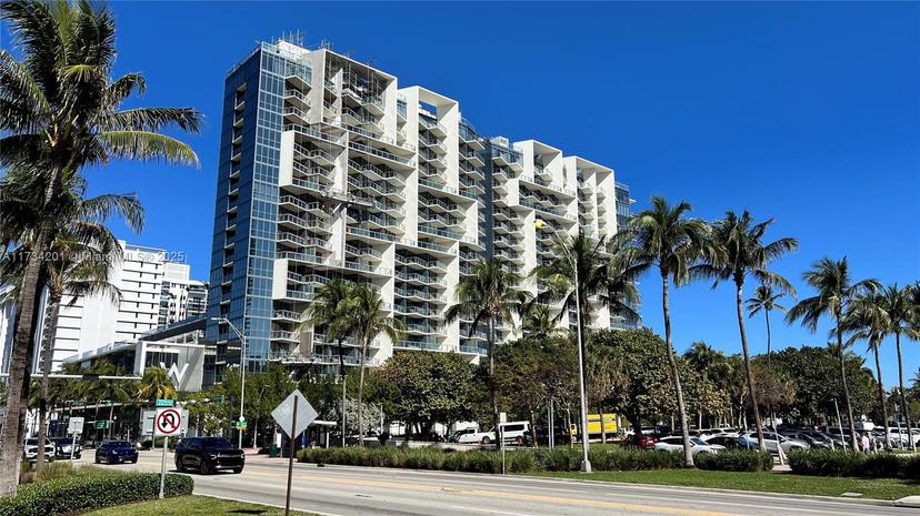 Picture of 2201 Collins Ave # 1102, Miami Beach FL 33139