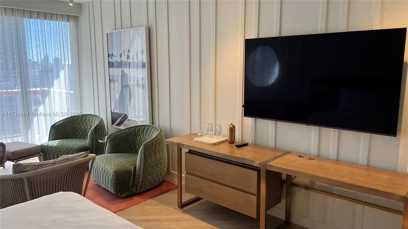 Picture of 2201 Collins Ave # 1102, Miami Beach FL 33139