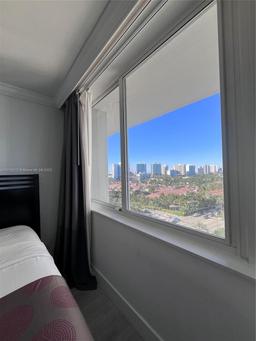Picture of 19201 Collins Ave # 1126, Sunny Isles Beach, FL 33160