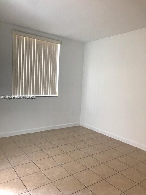 Picture of 1650 NE 33Rd Ave # 7, Homestead FL 33033
