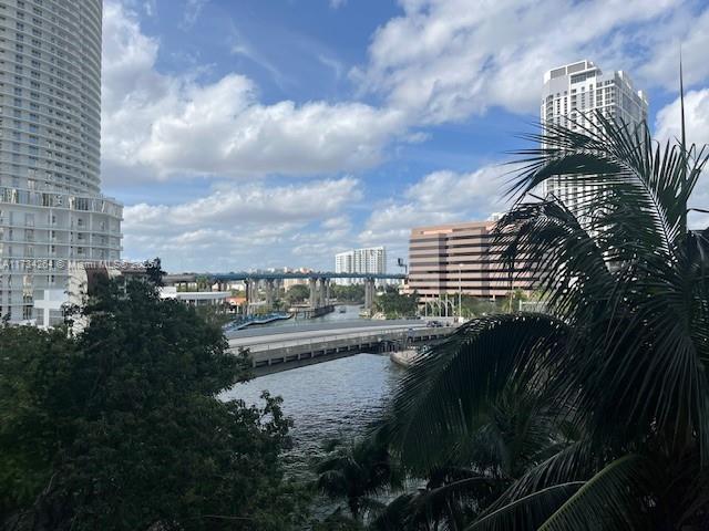 Picture of 185 SW 7 St # 503, Miami FL 33130