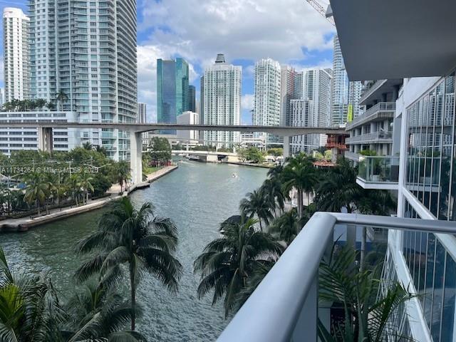 Picture of 185 SW 7 St # 503, Miami FL 33130