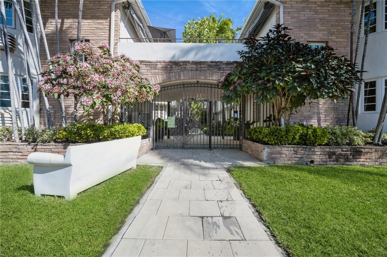 Picture of 1605 Lenox Ave # 5, Miami Beach, FL 33139