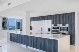 Picture of 851 NE 1St Ave, Miami, FL 33132