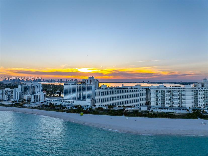 Picture of 5555 Collins Ave # 15Z, Miami Beach FL 33140