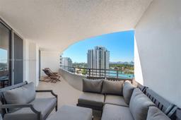 Picture of 5555 Collins Ave # 15Z, Miami Beach, FL 33140