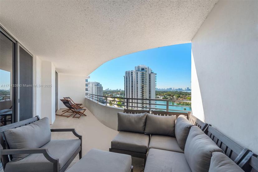 Picture of 5555 Collins Ave # 15Z, Miami Beach FL 33140