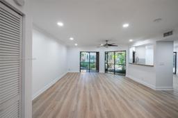 Picture of 8817 W Sunrise Blvd # 8817, Plantation, FL 33322
