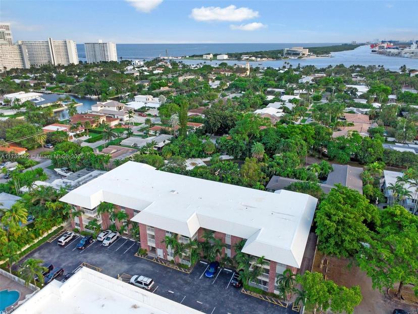 Picture of 2424 SE 17Th Cswy # 207B, Fort Lauderdale FL 33316