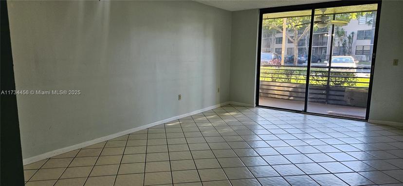 Picture of 1001 Colony Point Cir # 118, Pembroke Pines FL 33026