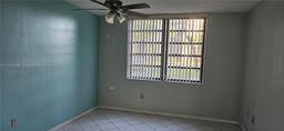 Picture of 1001 Colony Point Cir # 118, Pembroke Pines, FL 33026