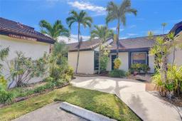 Picture of 14945 SW 49Th Ln # 6G, Miami, FL 33185