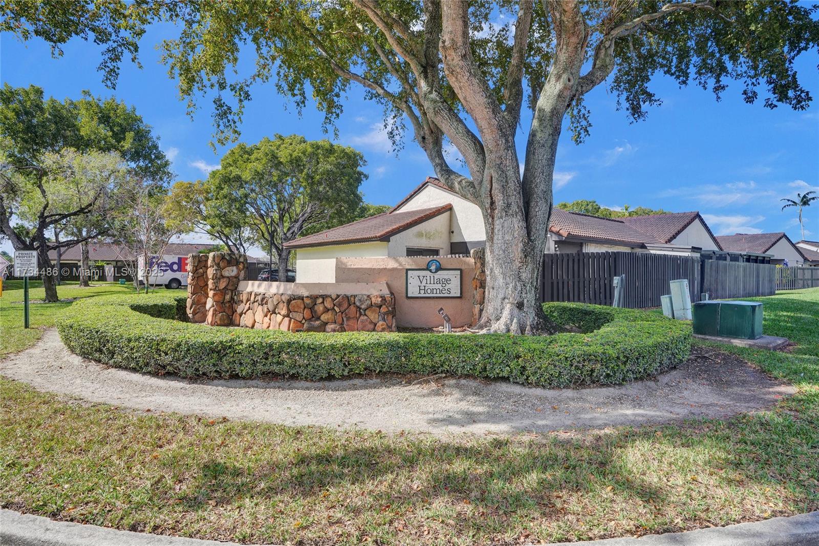 Picture of 14945 SW 49Th Ln # 6G, Miami, FL 33185