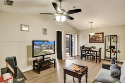 Picture of 14945 SW 49Th Ln # 6G, Miami, FL 33185