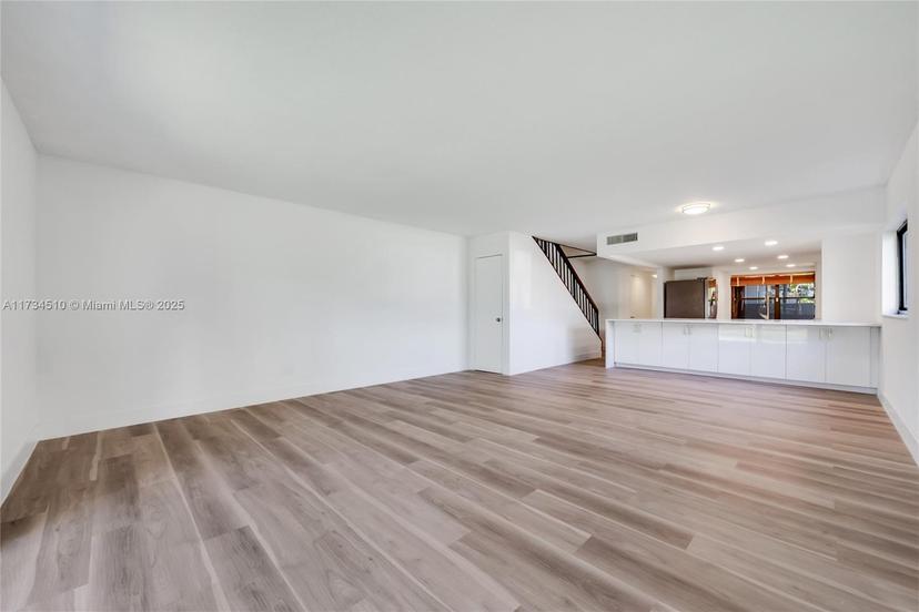 Picture of 10120 NW 41St St # 6, Doral FL 33178