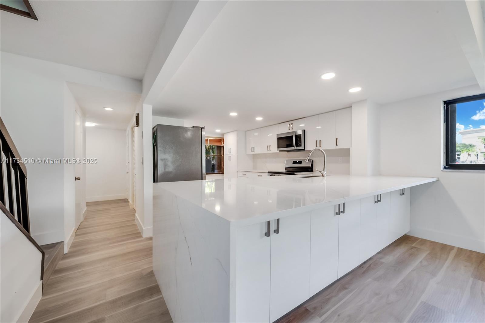 Picture of 10120 NW 41St St # 6, Doral, FL 33178