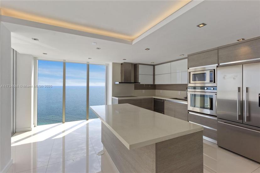 Picture of 881 Ocean Dr # 18F, Key Biscayne FL 33149