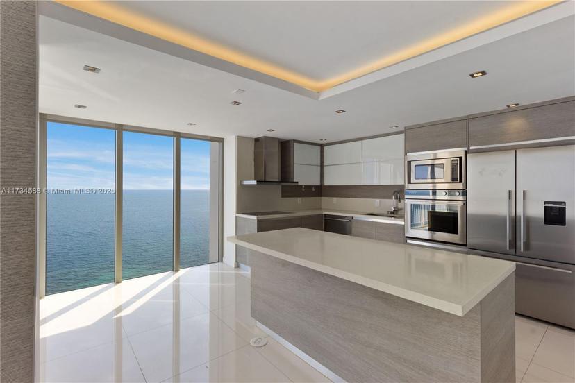 Picture of 881 Ocean Dr # 18F, Key Biscayne FL 33149