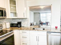 Picture of 319 NE 14Th Ave # 702, Hallandale Beach, FL 33009