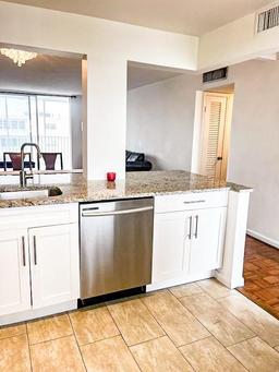 Picture of 319 NE 14Th Ave # 702, Hallandale Beach, FL 33009