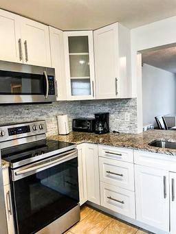 Picture of 319 NE 14Th Ave # 702, Hallandale Beach, FL 33009