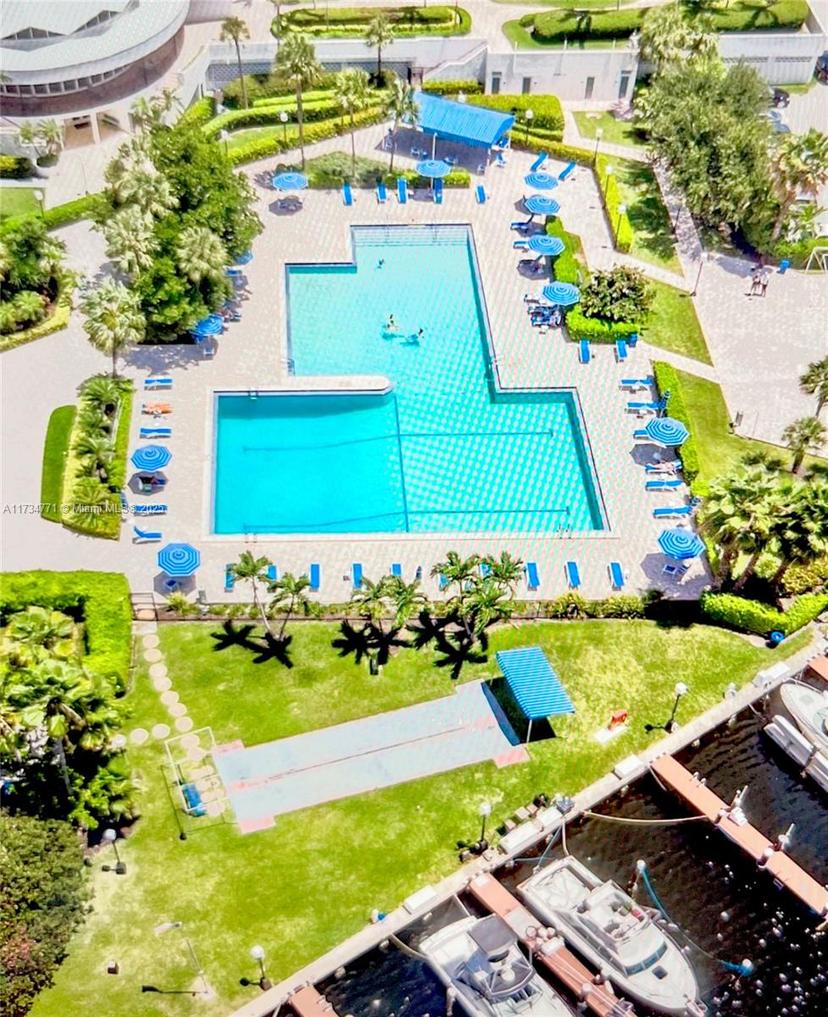 Picture of 600 Three Islands Blvd # 1707, Hallandale Beach FL 33009