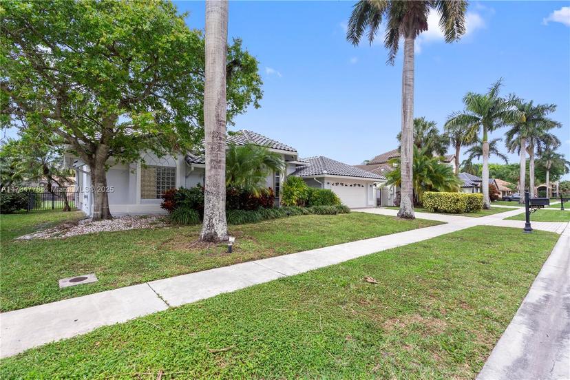 Picture of 10575 E Key Dr, Boca Raton FL 33498