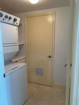 Picture of 15051 Royal Oaks Ln # 1103, North Miami, FL 33181