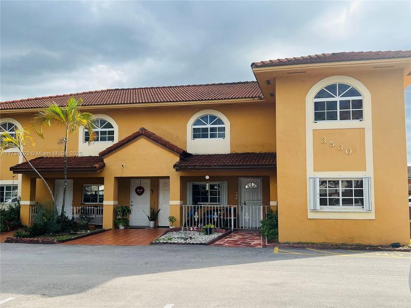 Picture of 3530 W 80Th St # 202, Hialeah FL 33018