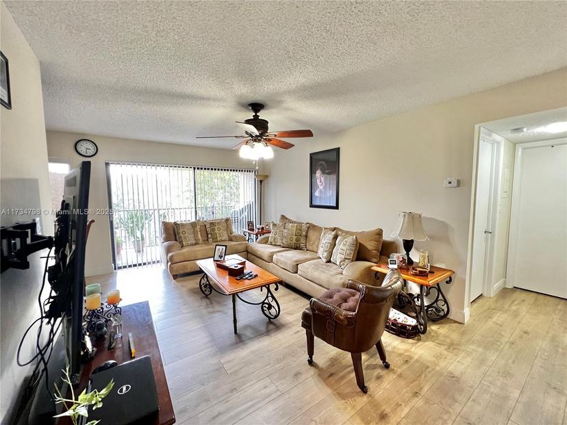 Picture of 6305 Gage Pl # 307, Miami Lakes FL 33014
