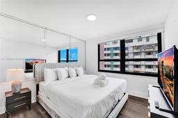 Picture of 5225 Collins Ave # 1606, Miami Beach, FL 33140