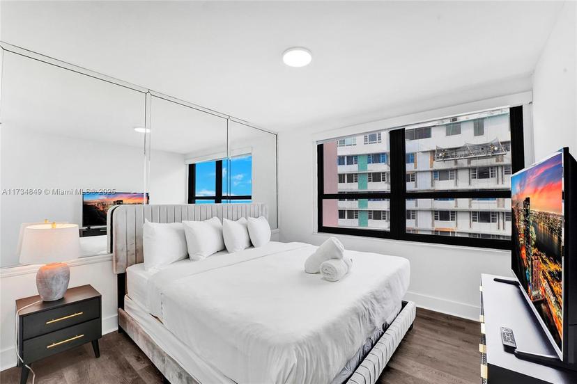 Picture of 5225 Collins Ave # 1606, Miami Beach FL 33140