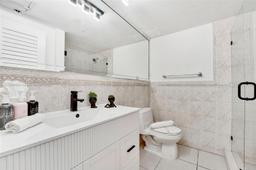 Picture of 5225 Collins Ave # 1606, Miami Beach, FL 33140