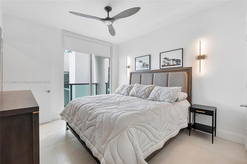 Picture of 6000 Collins Ave # 527, Miami Beach FL 33140