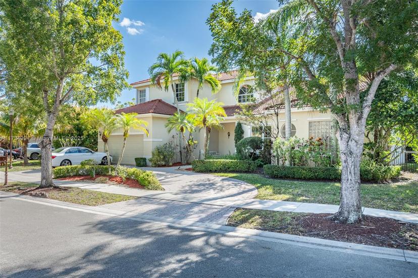 Picture of 531 Stonemont Dr, Weston FL 33326