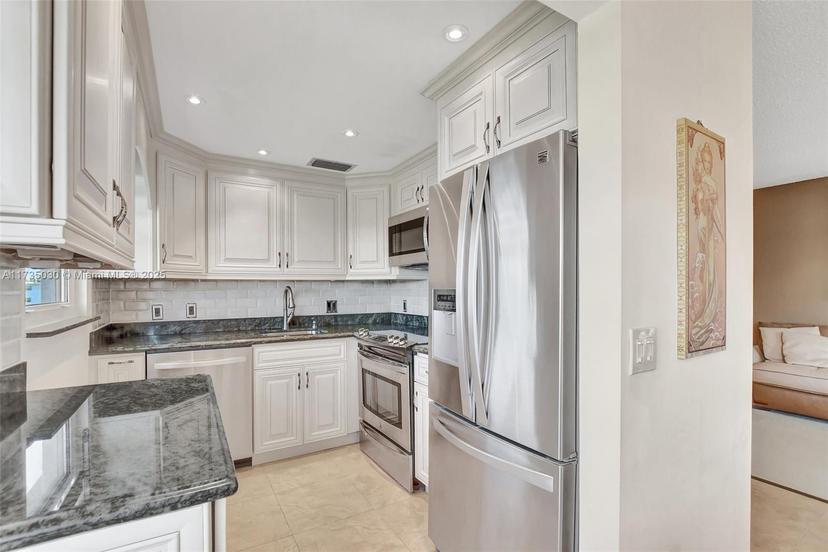 Picture of 4120 E Cambridge E # 4120, Deerfield Beach FL 33442