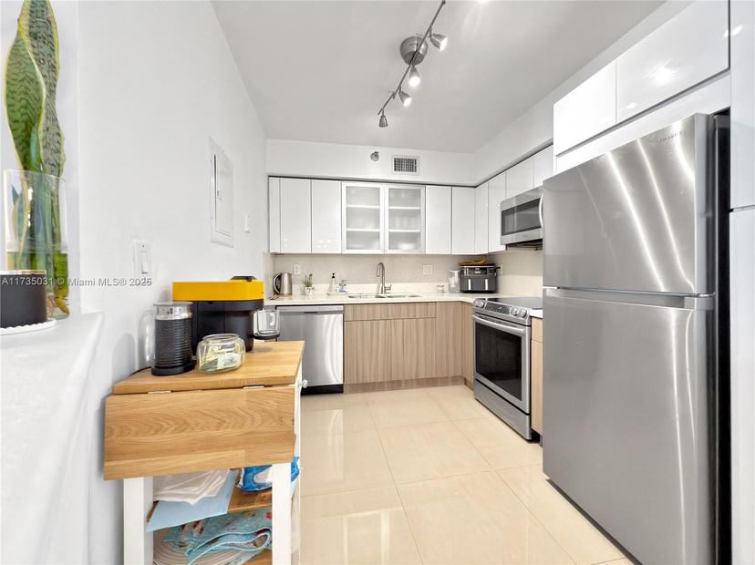 Picture of 3400 NE 192Nd St # 1110, Aventura FL 33180