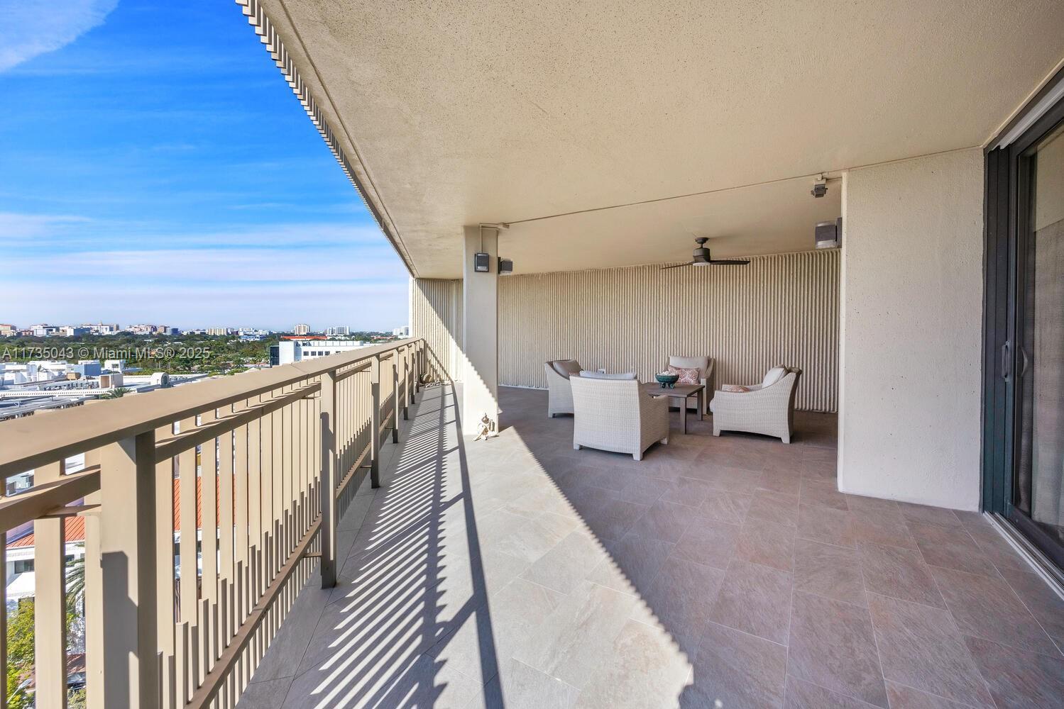 Picture of 2901 S Bayshore Dr # 13F, Miami, FL 33133
