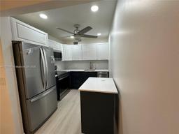 Picture of 850 SW 133Rd Ter # 405B, Pembroke Pines, FL 33027