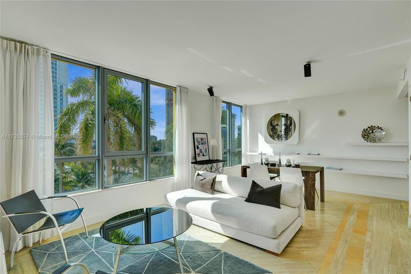 Picture of 101 Ocean Dr # 506, Miami Beach FL 33139