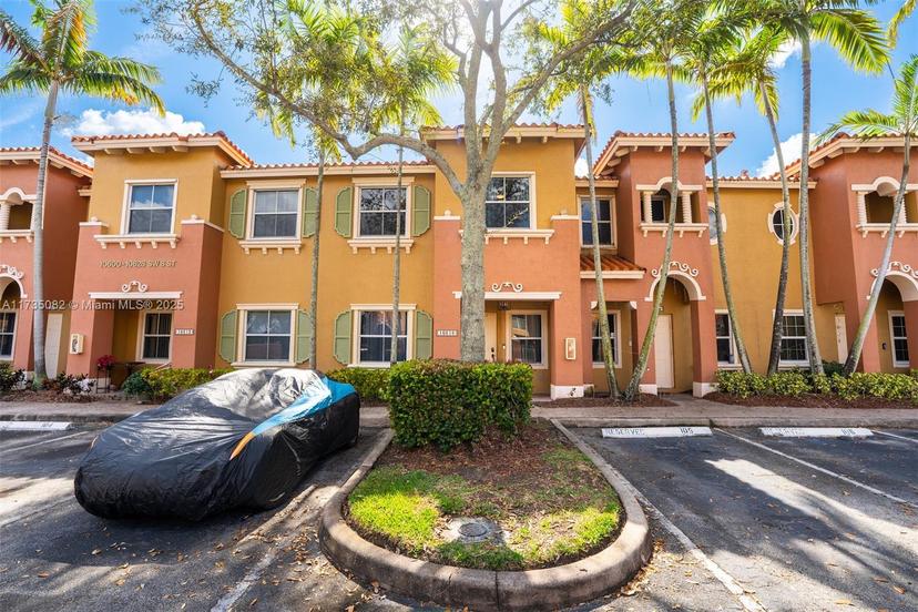 Picture of 10616 SW 8Th St # 105, Pembroke Pines FL 33025