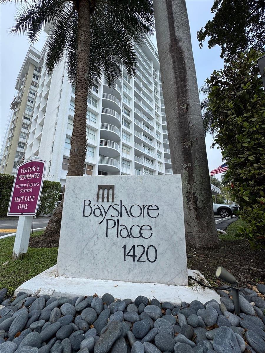 Picture of 1420 Brickell Bay Dr # 306D, Miami, FL 33131