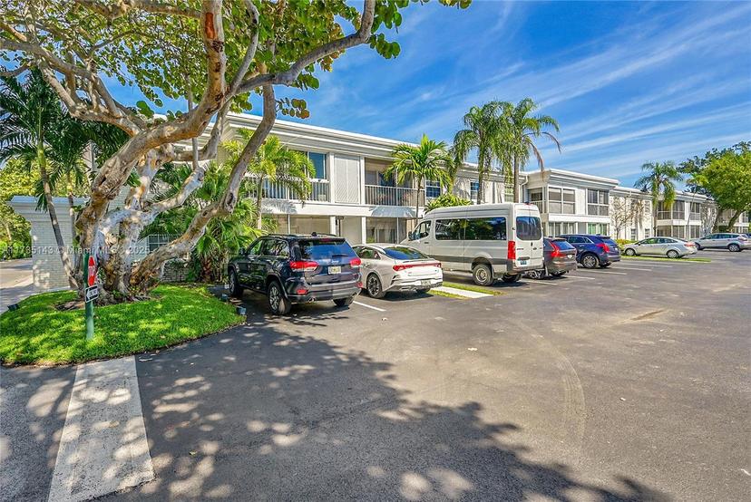 Picture of 6239 Bay Club Dr # 4, Fort Lauderdale FL 33308